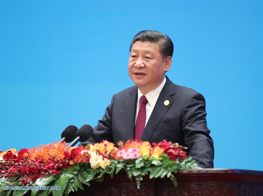 Xi pronuncia discurso en diálogo mundial de partidos políticos