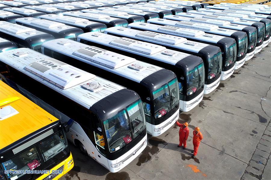 Lianyungang: autobuses listos para ser exportados a áfrica