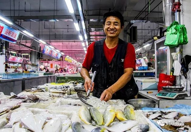 La reducción de la proporción de los gastos en alimentos con respecto al ingreso indica que ahora los ciudadanos chinos son más ricos