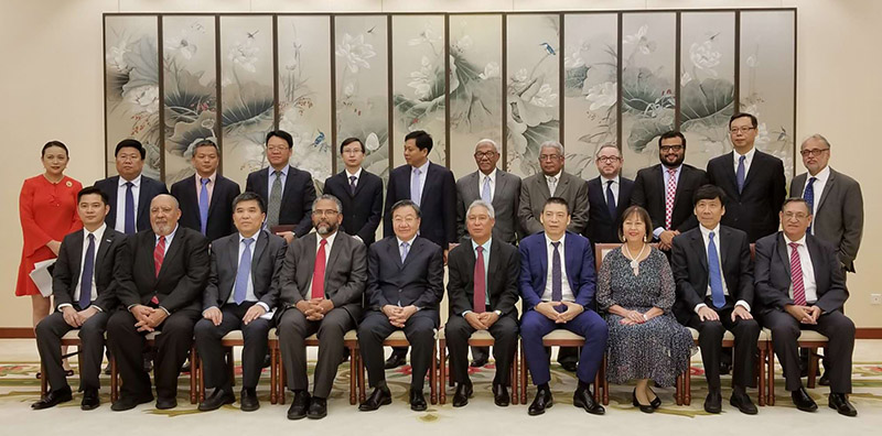 Isidoro Santana, ministro de economía, planificación y desarrollo de República Dominicana, junto a la delegación que le acompa?a, realiza su primera visita oficial a China. Beijing, 12 de mayo del 2018. 