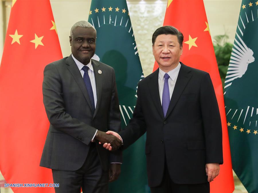 Xi se reúne con presidente de Comisión de la Unión Africana