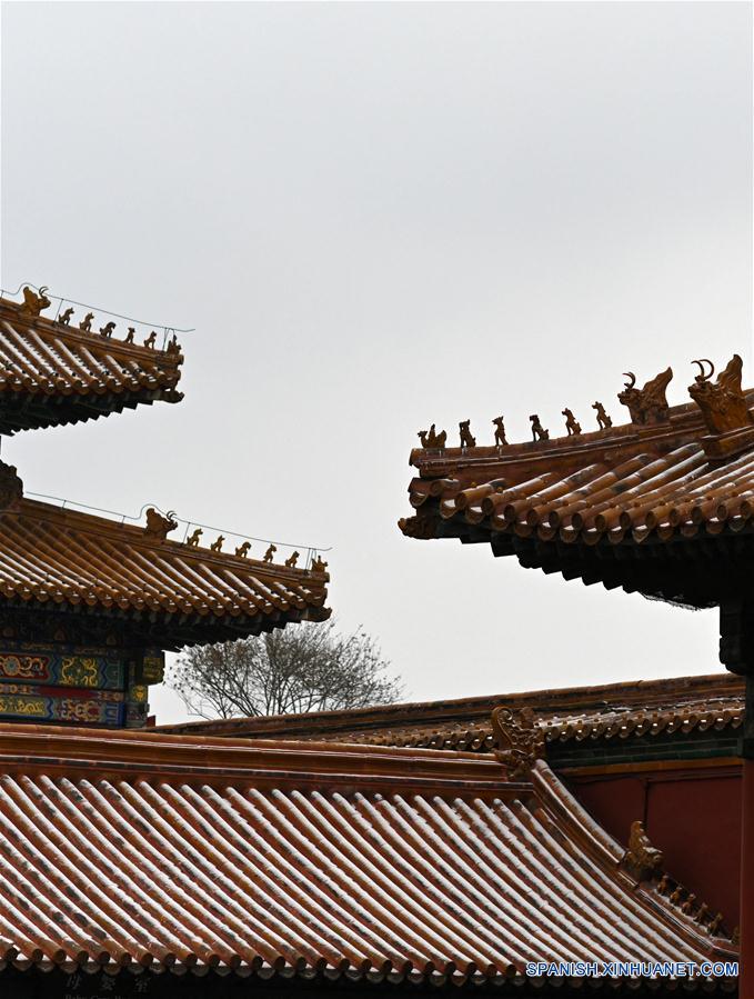 Paisaje nevado en el Museo del Palacio en Beijing