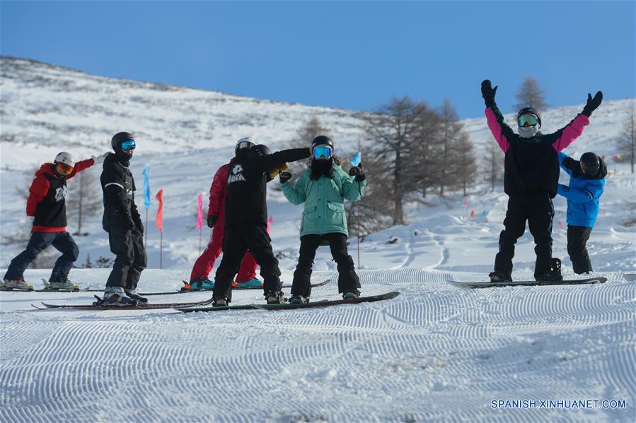 Xinjiang impulsa industria del turismo de invierno