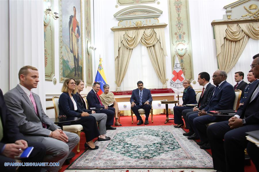 Presidente venezolano se reúne con presidente de la Cruz Roja para coordinar apoyo internacional