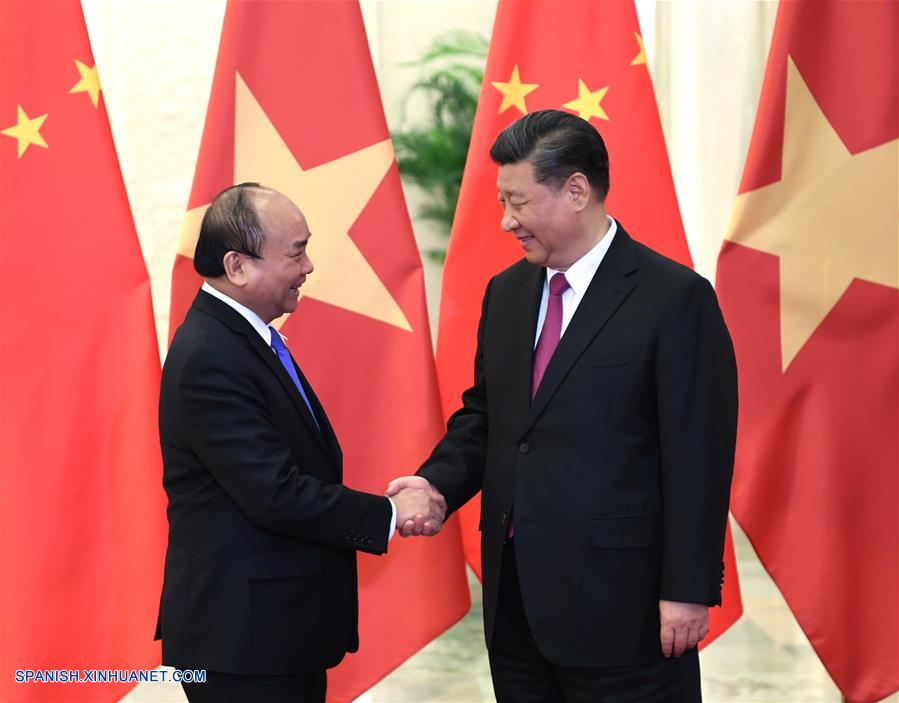 (Franja y Ruta) Xi Jinping se reúne con primer ministro de Vietnam