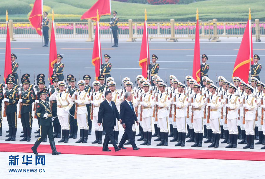 Xi sostiene conversaciones con presidente portugués