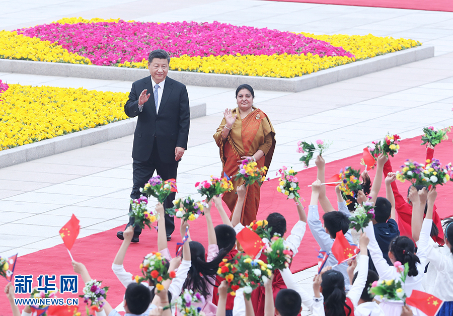 Xi conversa con presidenta de Nepal