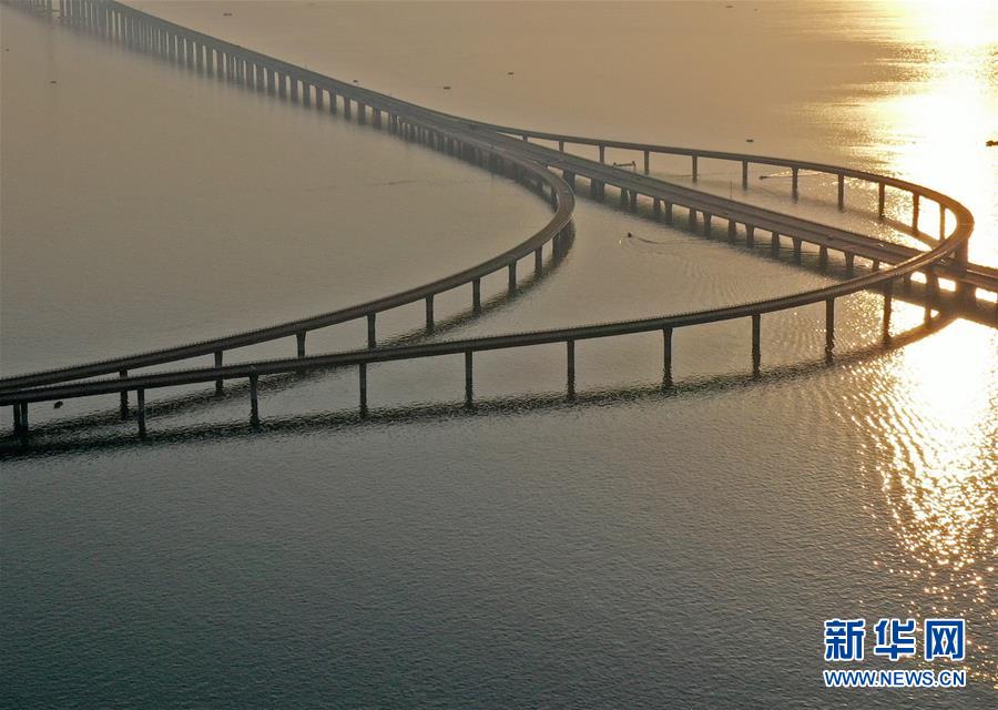 Se inaugura la sección de Jiaozhou del Puente Haiwan de Qingdao