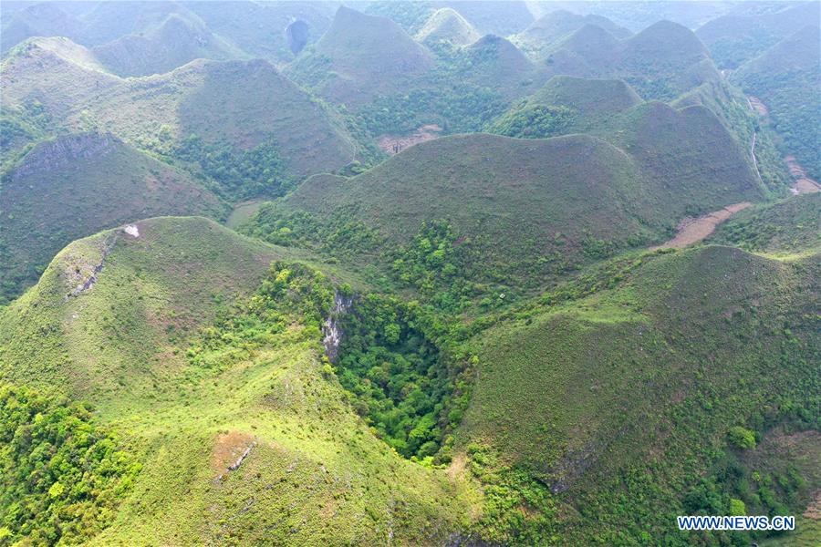 Paisaje del Geoparque Global Leye-Fengshan en Guangxi