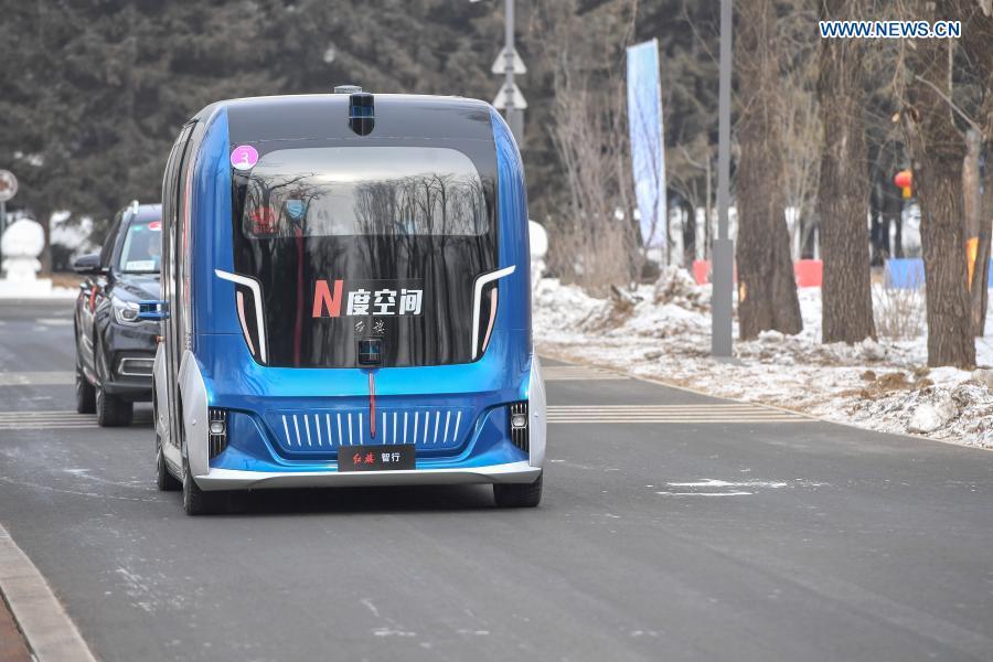 Competencia de invierno de vehículos sin conductor celebrada en el Parque Forestal de Changchun, provincia de Jilin, 12 de enero del 2021. (Foto: Zhang Nan/ Xinhua)