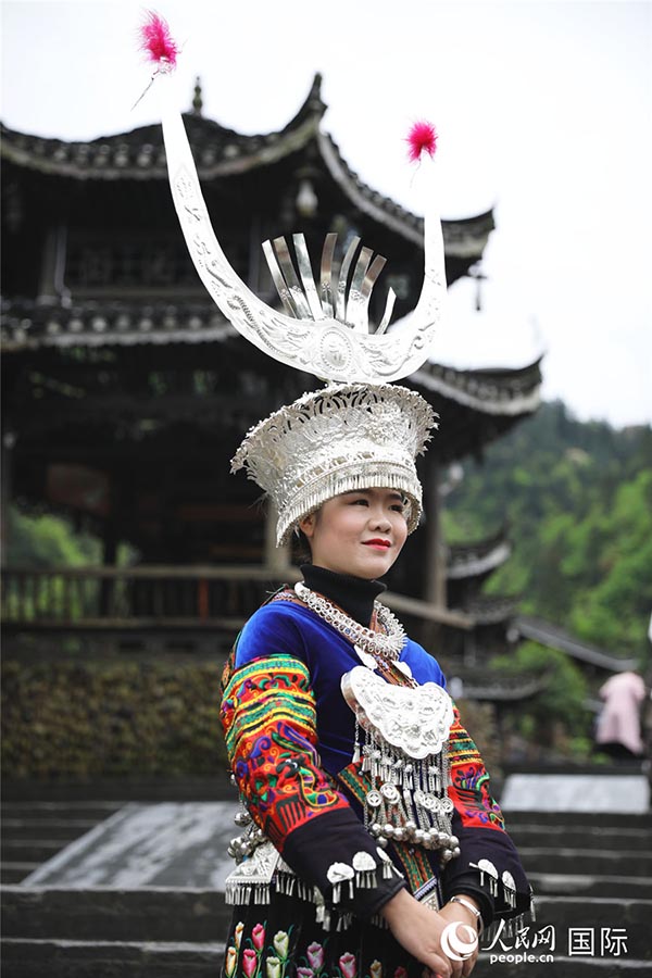 El asentamiento Miao más grande del mundo: la aldea Miao de Qianhu, en Xijiang, provincia china de Guizhou