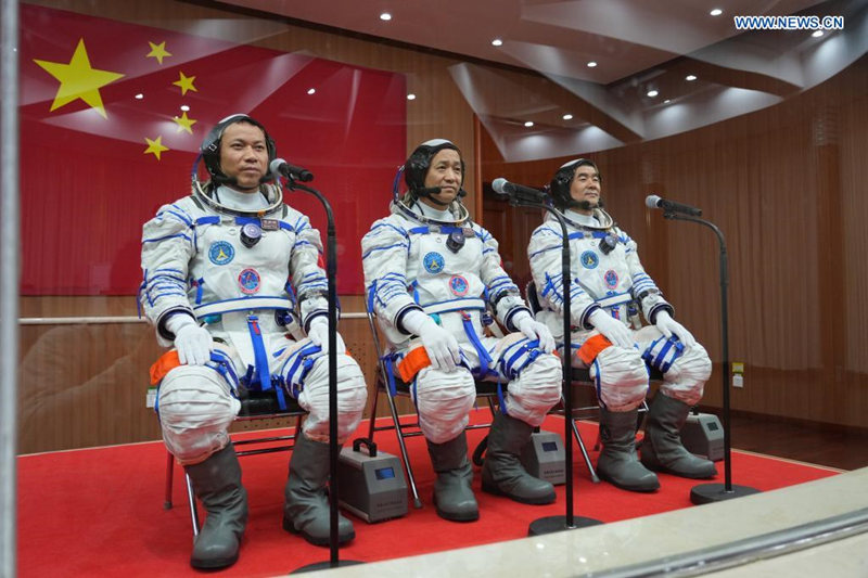 Realizan ceremonia de despedida para astronautas chinos de misión Shenzhou-12