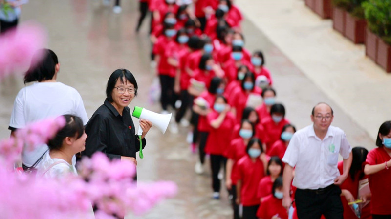 Zhang Guimei, miembro del PCCh que alienta las esperanzas de las ni?as rurales