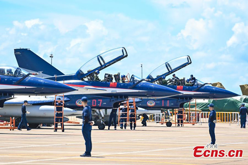 Aviones de combate del ejército participarán en el 13o Salón Aeronáutico de Zhuhai 