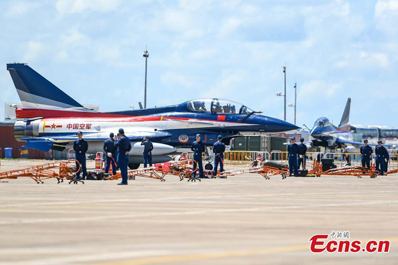 Aviones de combate del ejército participarán en el 13o Salón Aeronáutico de Zhuhai 