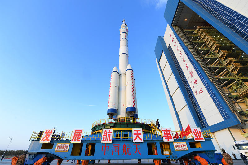 China se prepara para lanzar la nave espacial tripulada Shenzhou XIII