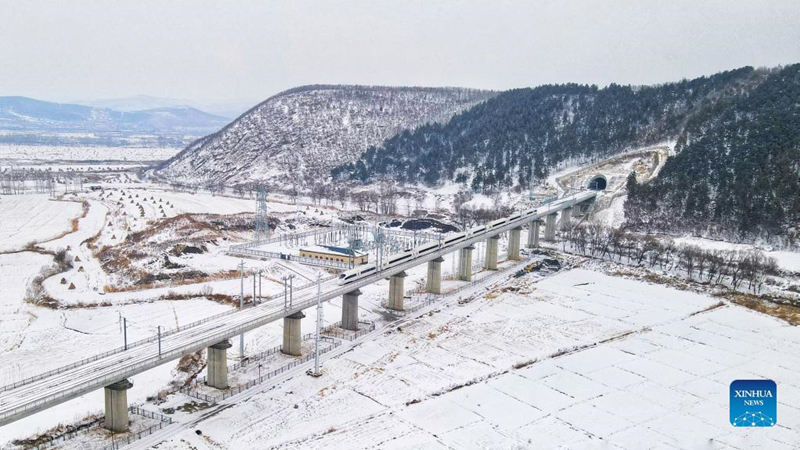 El ferrocarril de alta velocidad más oriental de China comienza a operar