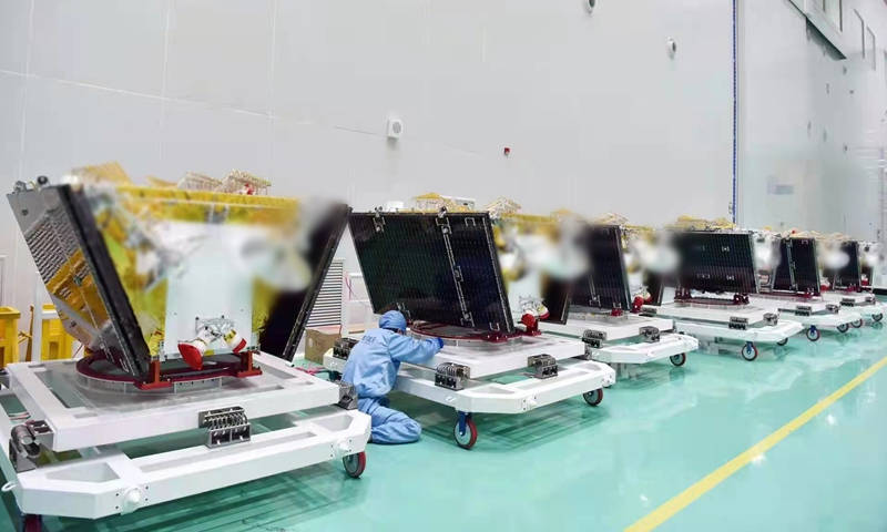 El principal desarrollador de microsatélites de China está listo para lanzar seis satélites de comunicación de órbita 