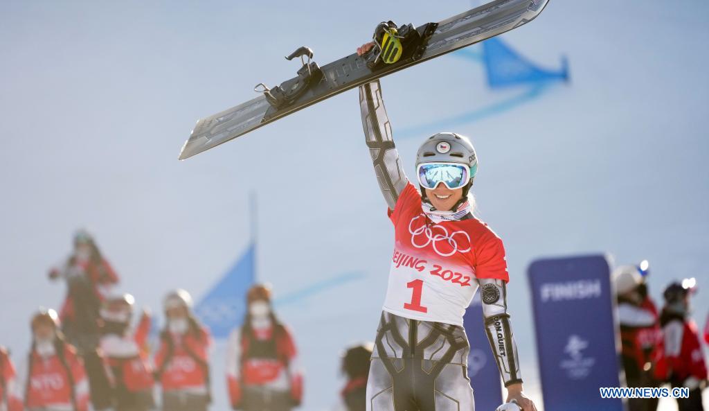 Atleta checa Ester Ledecka conquista oro en eslalon gigante paralelo de snowboard femenino en Beijing 2022