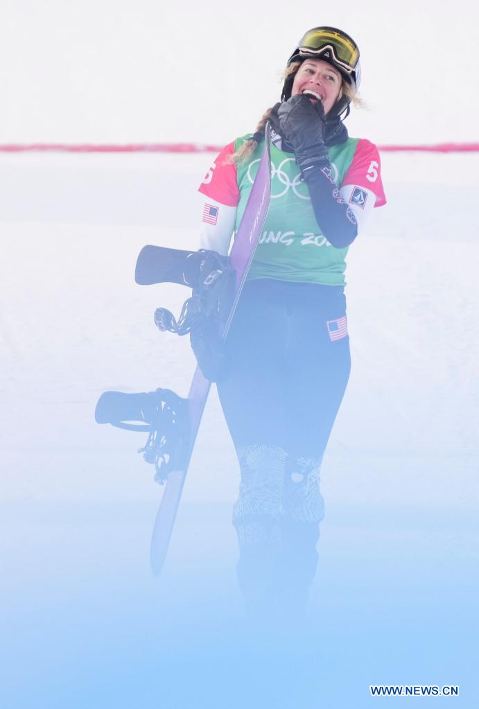 Estadounidense Jacobellis gana el oro en snowboard cross femenino en Beijing 2022