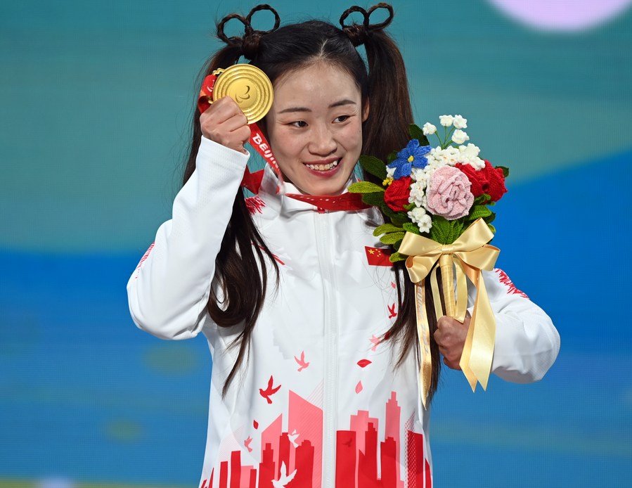 China gana cuatro medallas de oro en segundo día de Juegos Paralímpicos de Invierno de Beijing