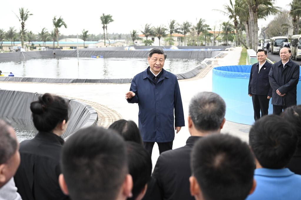 Xi inspecciona provincia meridional china de Guangdong