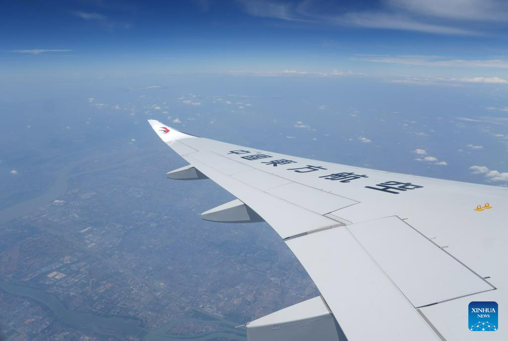 Comienza operación comercial de avión de pasajeros C919 de China