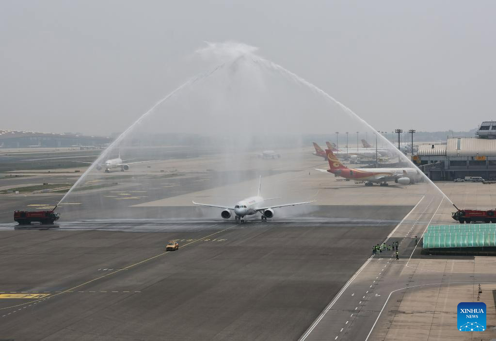 Comienza operación comercial de avión de pasajeros C919 de China