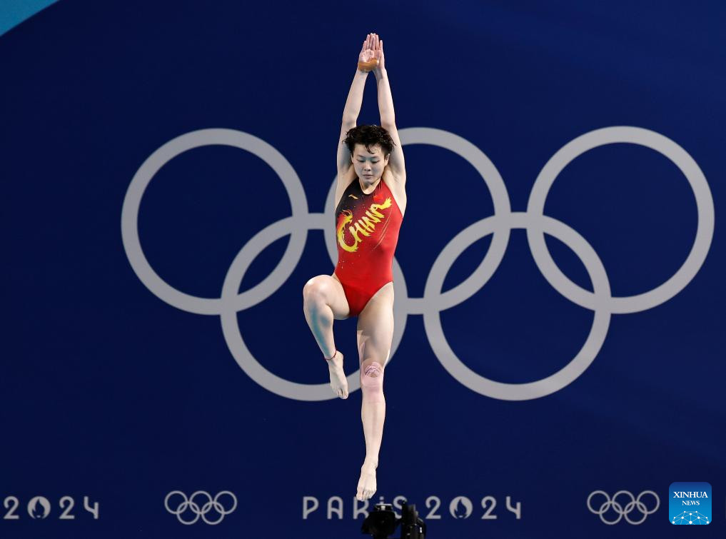 Chen Yiwen de China gana en prueba femenina de trampolín de 3m en Juegos Olímpicos de París