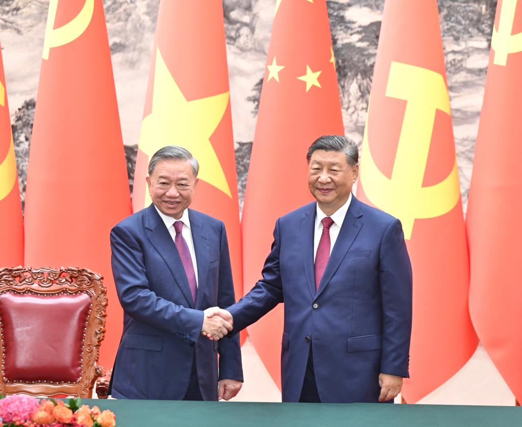 Xi y Lam sostienen conversaciones y guían desarrollo de comunidad de futuro compartido China-Vietnam