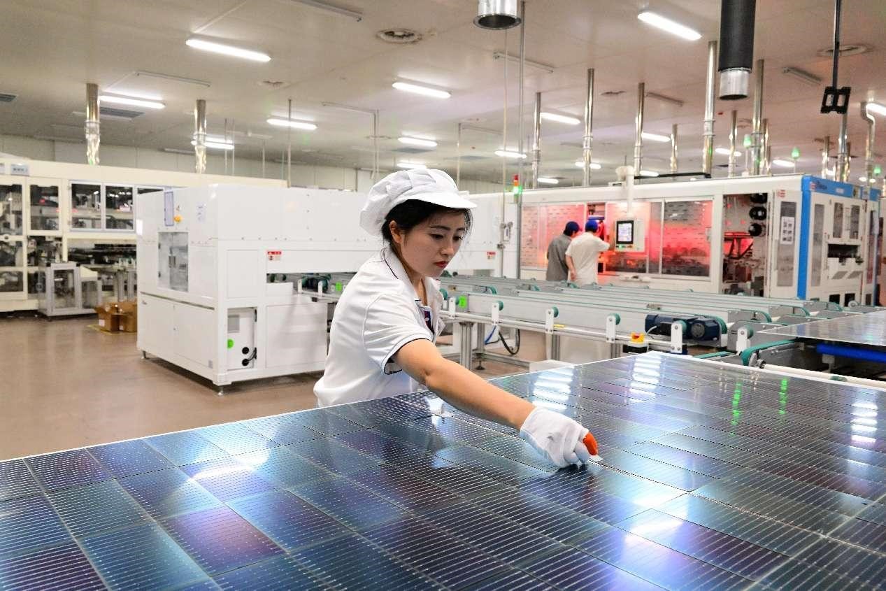 La industria fotovoltaica china sigue innovando y creciendo