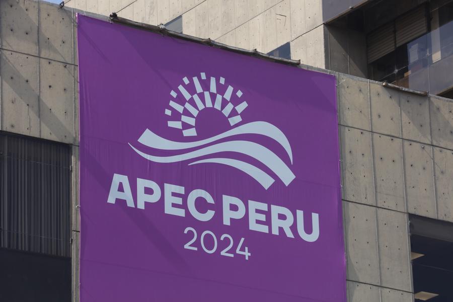 Imagen del 13 de noviembre de 2024 del logotipo de APEC 2024, en Lima, Perú. La 31a Reunión de Líderes Económicos de APEC se llevará a cabo en Lima. (Xinhua/Mariana Bazo)