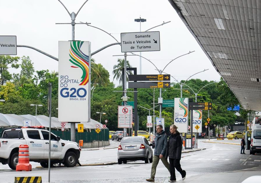 Imagen del 16 de noviembre de 2024 de carteles de la 19a Cumbre del G20, en Río de Janeiro, Brasil. (Xinhua/Wang Tiancong)