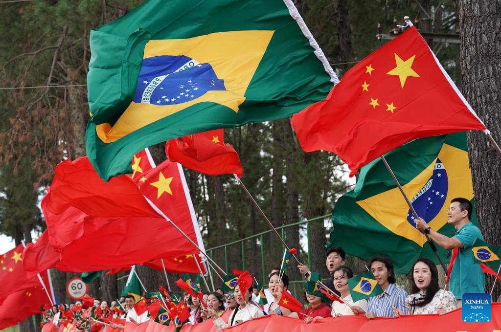 Xi llega a Brasilia para realizar visita de Estado a Brasil