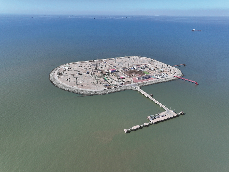 Instalación de almacenamiento de gas Nanpu n.o 1 en el mar de Bohai, provincia de Hebei. (Foto: Gao Yun/ China Daily)