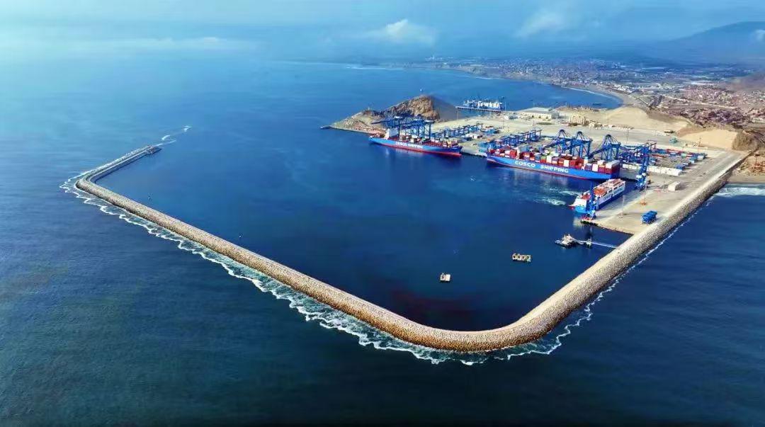 La entrada en operación del Puerto de Chancay, en Perú, permite a Gansu Logistics Group establecer envíos constantes. [Foto: cedida a chinadaily.com.cn]