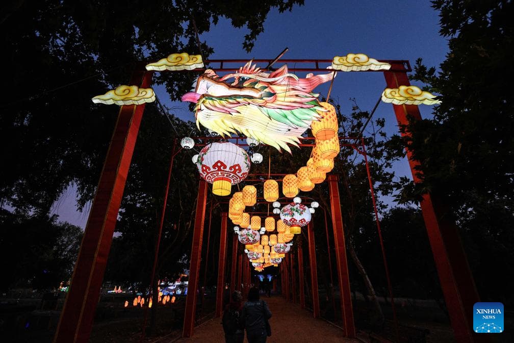 Festival de luces chinas ilumina noches veraniegas en Chile