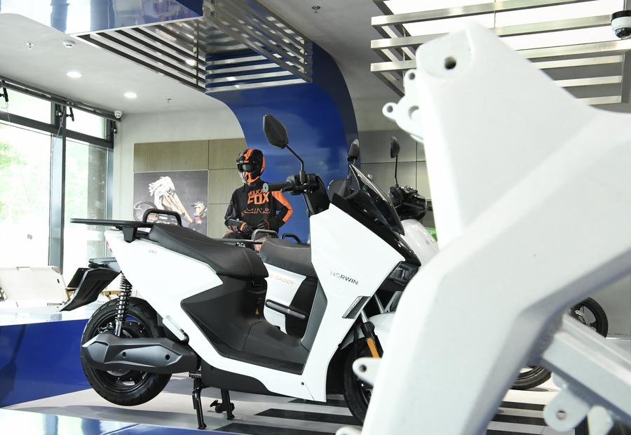 Imagen del 1 de junio de 2024 de una Horwin SK, un modelo de motocicleta de Horwin, en Changzhou, en la provincia de Jiangsu, en el este de China. (Xinhua/Liu Wenhui) 